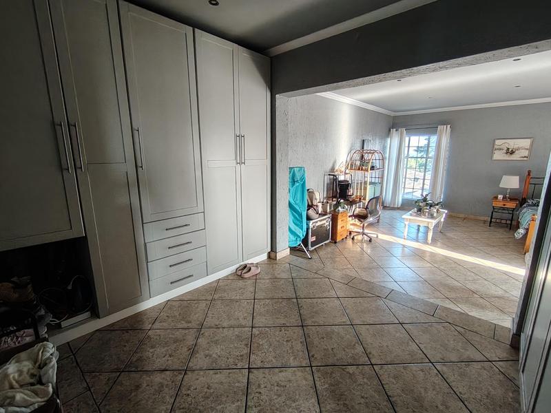 6 Bedroom Property for Sale in Gerdview Gauteng