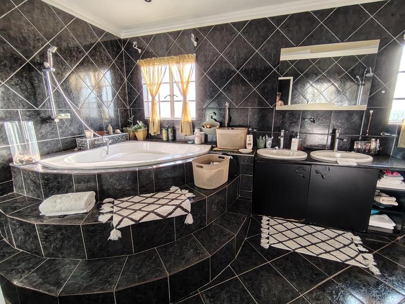 6 Bedroom Property for Sale in Gerdview Gauteng