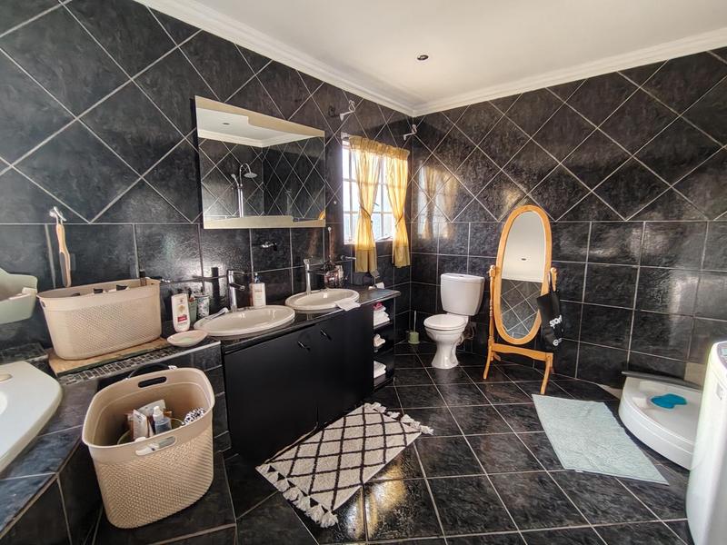 6 Bedroom Property for Sale in Gerdview Gauteng