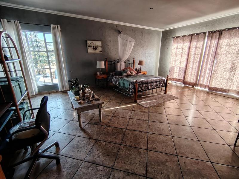 6 Bedroom Property for Sale in Gerdview Gauteng