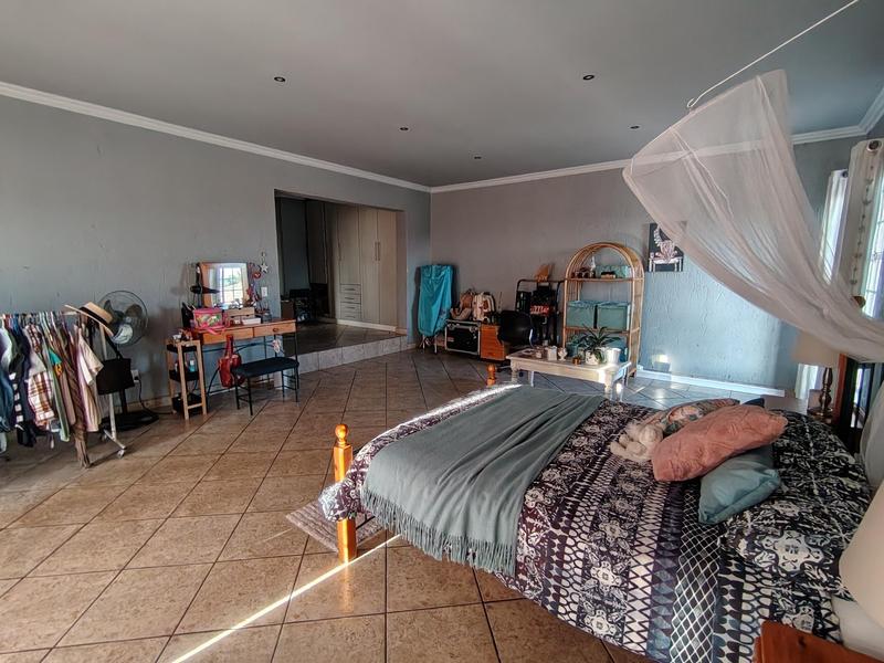 6 Bedroom Property for Sale in Gerdview Gauteng