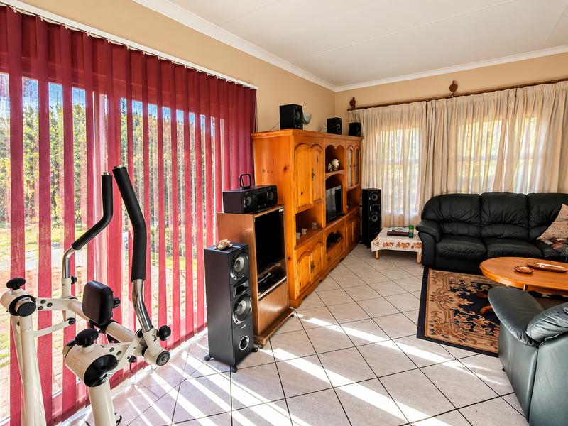 4 Bedroom Property for Sale in Heuweloord Gauteng