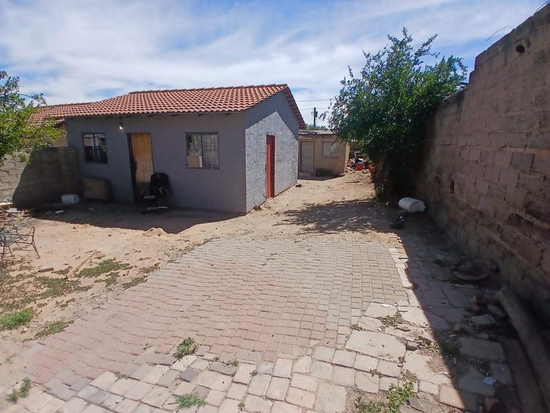 2 Bedroom Property for Sale in Olievenhoutbosch Gauteng