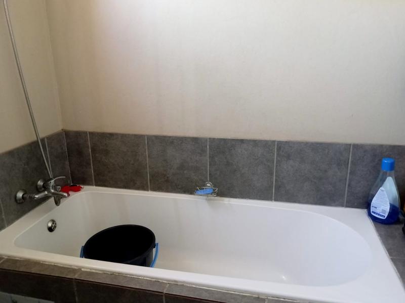 2 Bedroom Property for Sale in Fleurhof Gauteng