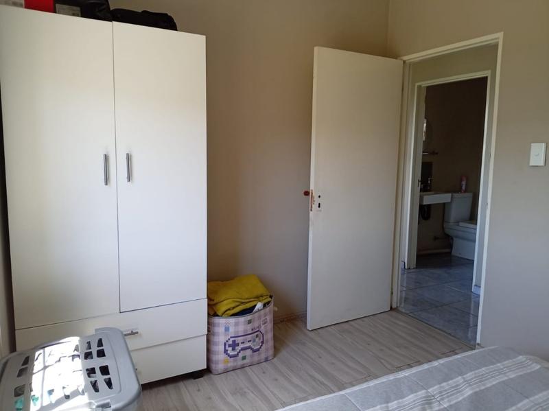 2 Bedroom Property for Sale in Fleurhof Gauteng