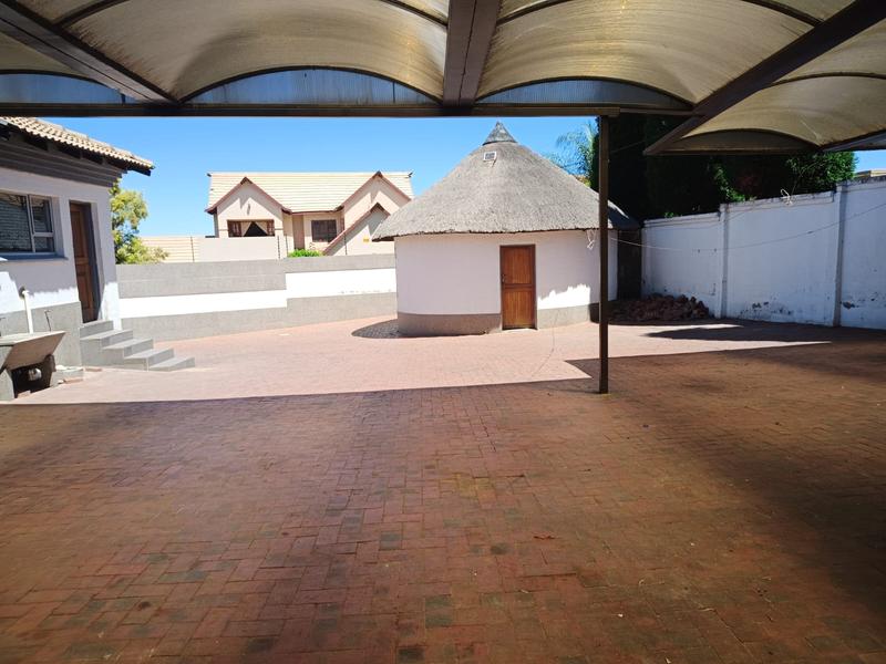 4 Bedroom Property for Sale in Liefde en Vrede Gauteng