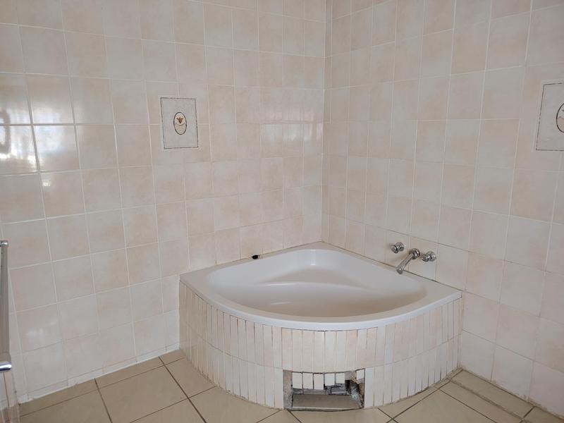 4 Bedroom Property for Sale in Liefde en Vrede Gauteng