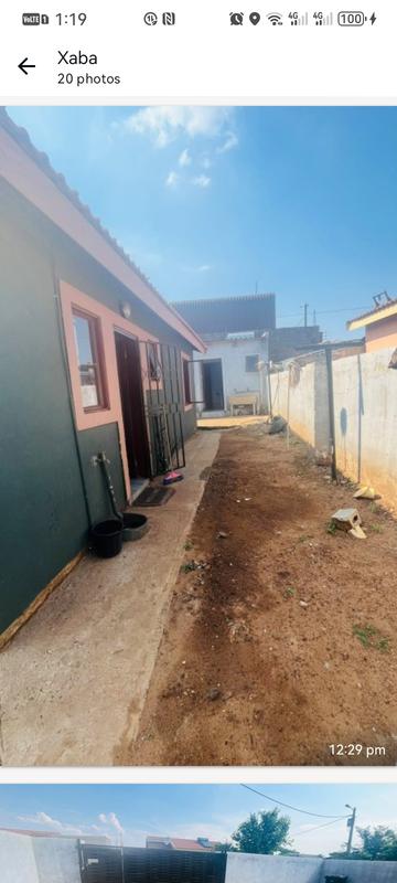 2 Bedroom Property for Sale in Thinasonke Gauteng