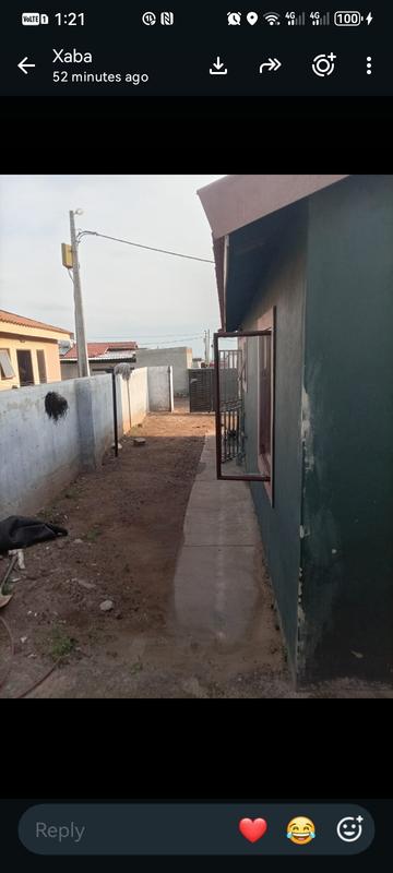 2 Bedroom Property for Sale in Thinasonke Gauteng