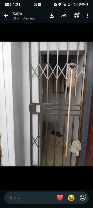 2 Bedroom Property for Sale in Thinasonke Gauteng