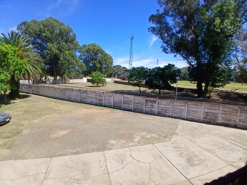 To Let 2 Bedroom Property for Rent in Greenhills Gauteng