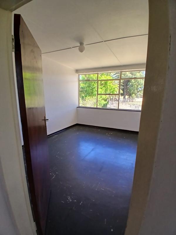 To Let 2 Bedroom Property for Rent in Greenhills Gauteng