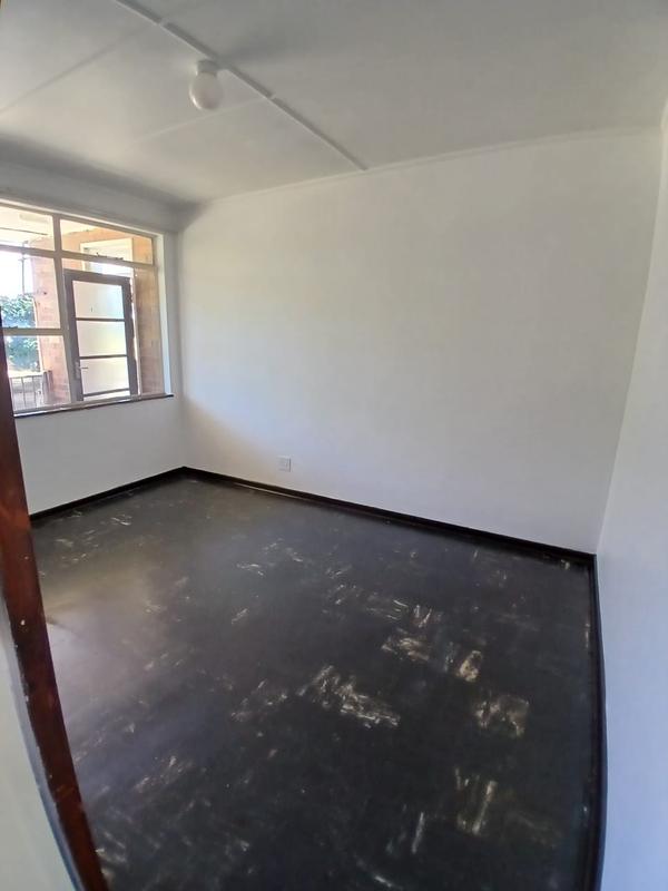 To Let 2 Bedroom Property for Rent in Greenhills Gauteng