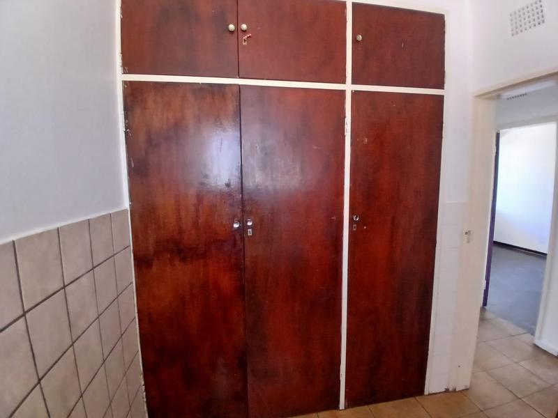 To Let 2 Bedroom Property for Rent in Greenhills Gauteng
