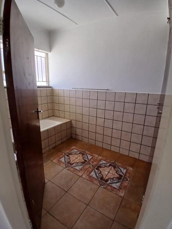 To Let 2 Bedroom Property for Rent in Greenhills Gauteng