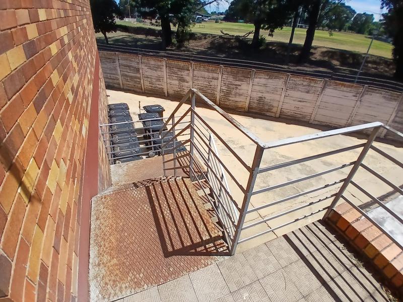 To Let 2 Bedroom Property for Rent in Greenhills Gauteng
