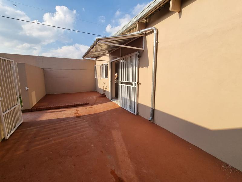 To Let 1 Bedroom Property for Rent in Randgate Gauteng