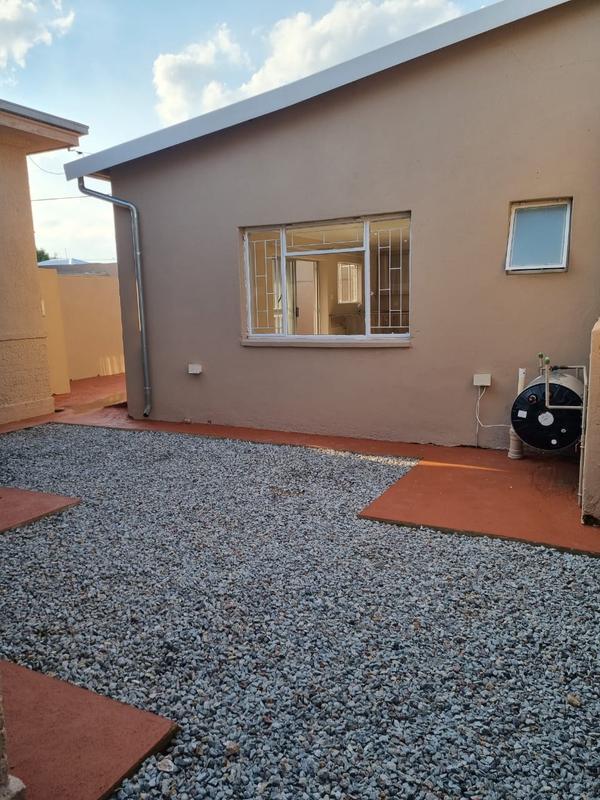 To Let 1 Bedroom Property for Rent in Randgate Gauteng