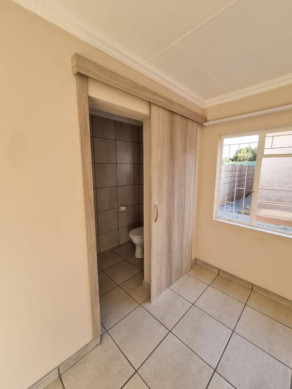 To Let 1 Bedroom Property for Rent in Randgate Gauteng