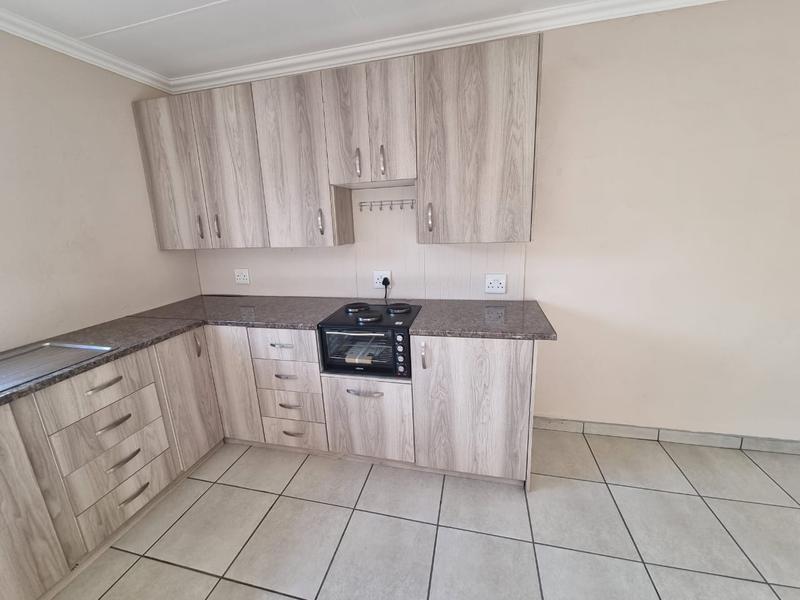 To Let 1 Bedroom Property for Rent in Randgate Gauteng