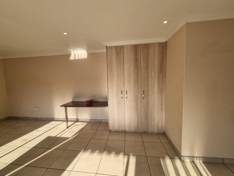 To Let 1 Bedroom Property for Rent in Randgate Gauteng