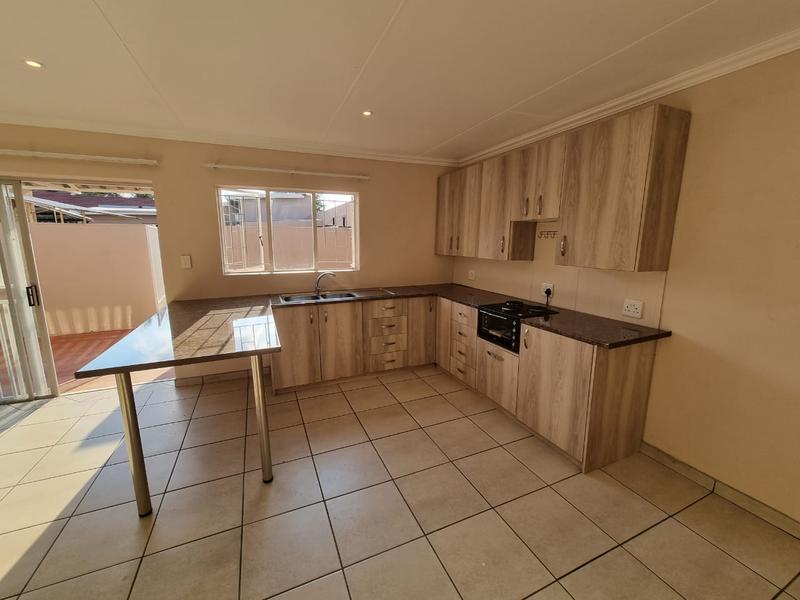 To Let 1 Bedroom Property for Rent in Randgate Gauteng