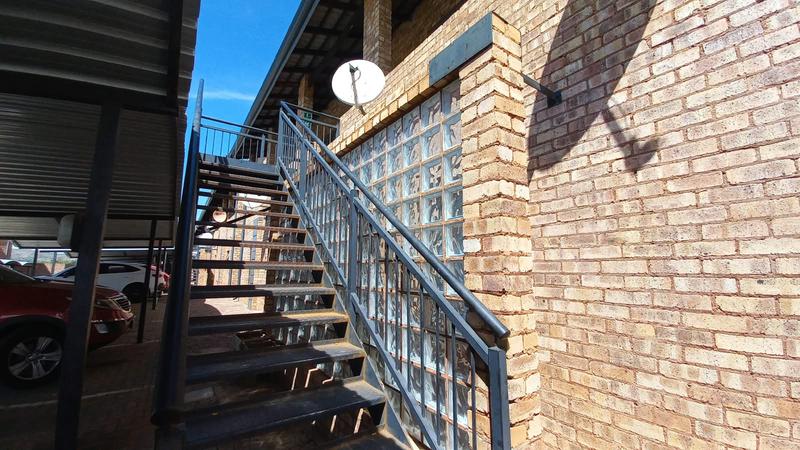 2 Bedroom Property for Sale in Elandspoort Gauteng