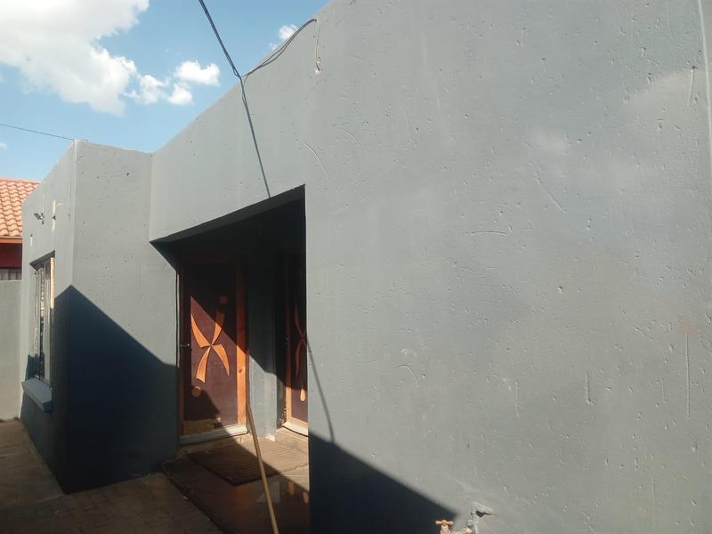 2 Bedroom Property for Sale in Doornkop Gauteng