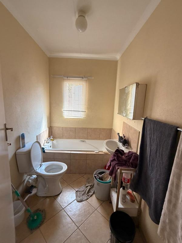 2 Bedroom Property for Sale in Olievenhoutbosch Gauteng