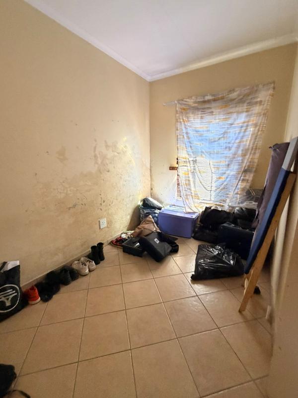 2 Bedroom Property for Sale in Olievenhoutbosch Gauteng