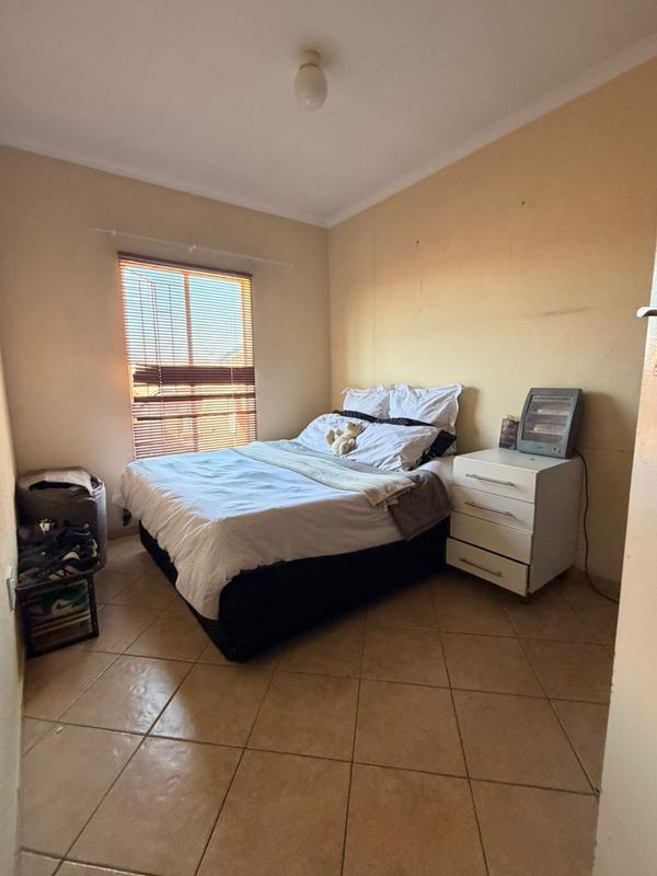2 Bedroom Property for Sale in Olievenhoutbosch Gauteng