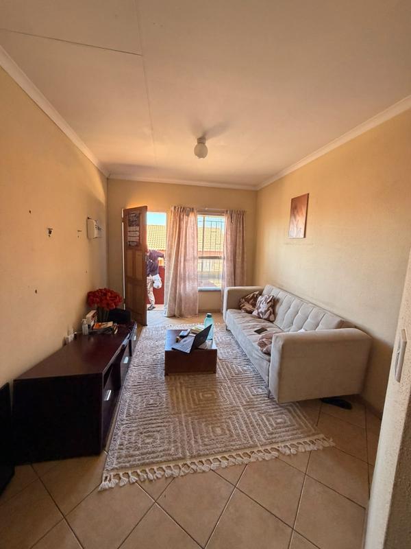 2 Bedroom Property for Sale in Olievenhoutbosch Gauteng