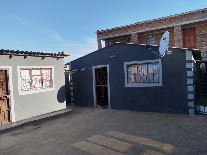 8 Bedroom Property for Sale in Olievenhoutbosch Gauteng