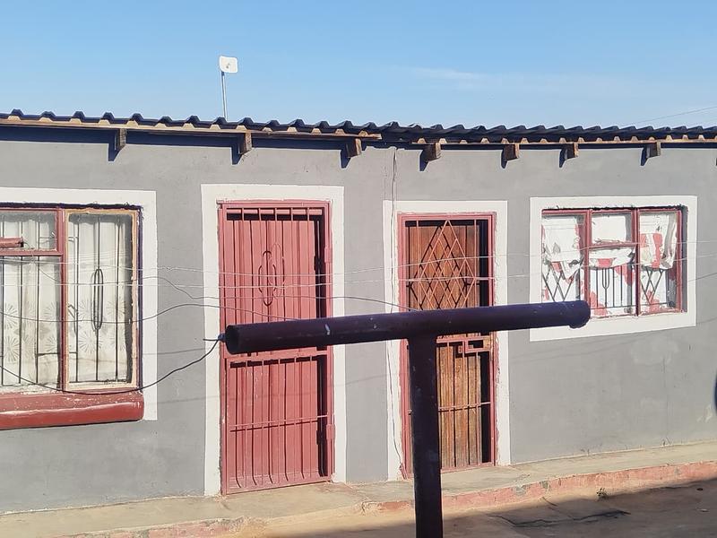 8 Bedroom Property for Sale in Olievenhoutbosch Gauteng