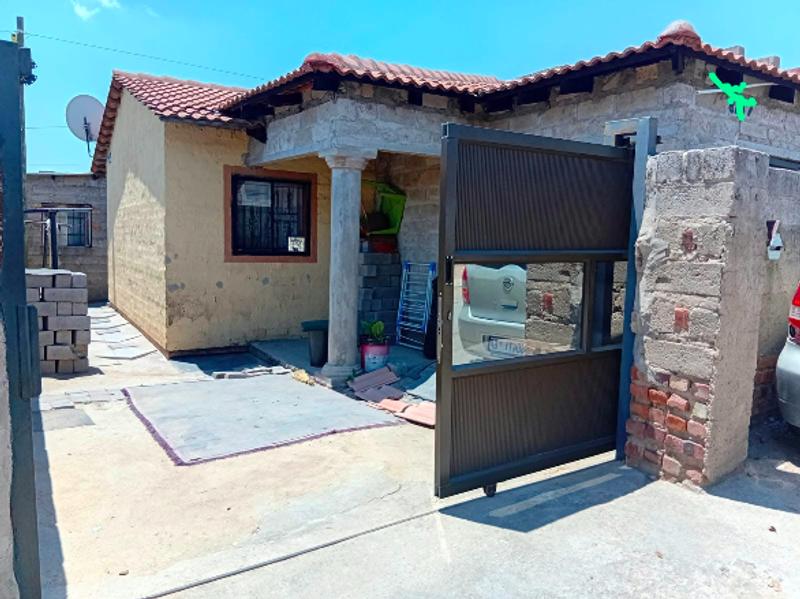 7 Bedroom Property for Sale in Olievenhoutbosch Gauteng