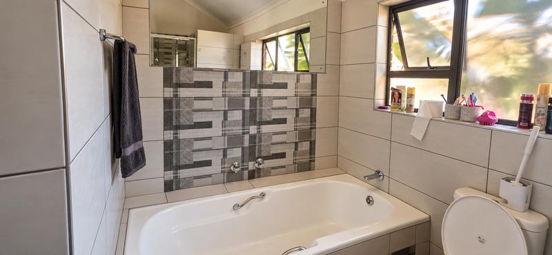 4 Bedroom Property for Sale in The Reeds Gauteng