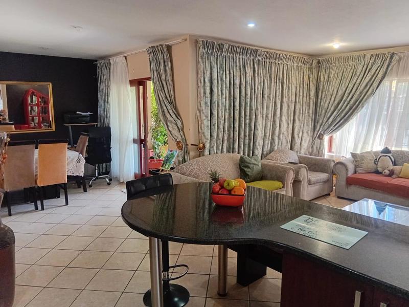 3 Bedroom Property for Sale in Thatchfield Gauteng