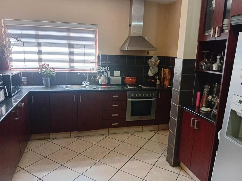 3 Bedroom Property for Sale in Thatchfield Gauteng