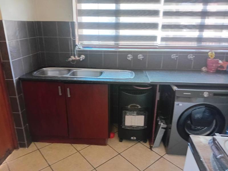 3 Bedroom Property for Sale in Thatchfield Gauteng