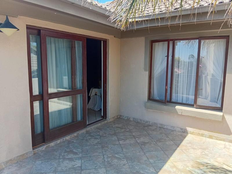 3 Bedroom Property for Sale in Thatchfield Gauteng