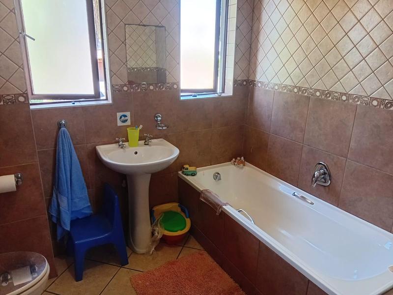 3 Bedroom Property for Sale in Thatchfield Gauteng