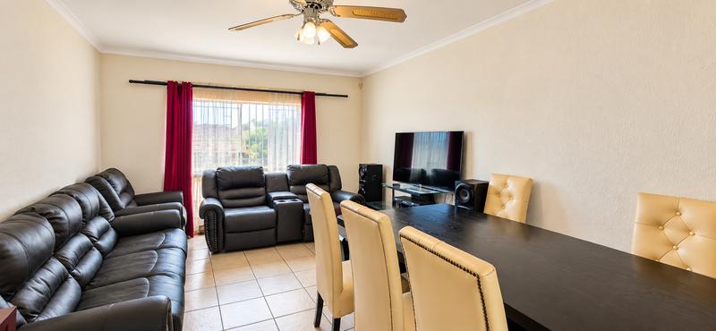 3 Bedroom Property for Sale in Heuwelsig Estate Gauteng