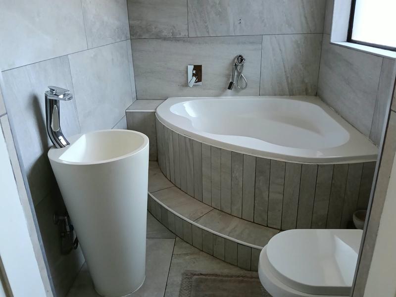 5 Bedroom Property for Sale in Albemarle Ext 2 Gauteng