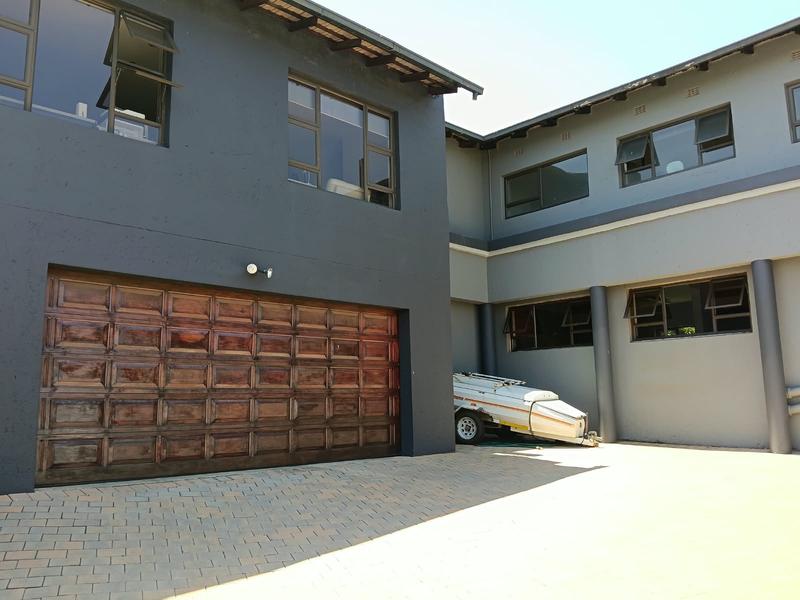 5 Bedroom Property for Sale in Albemarle Ext 2 Gauteng
