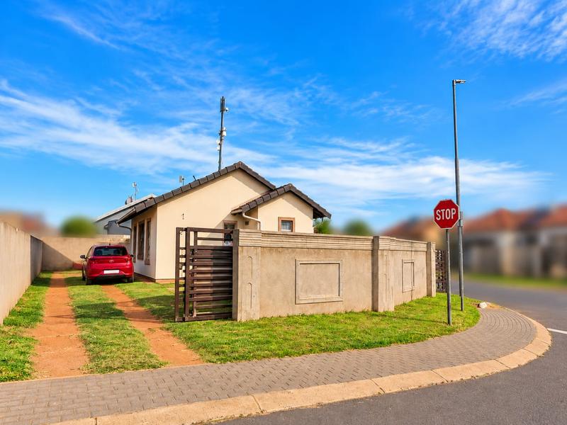 2 Bedroom Property for Sale in Alliance Gauteng
