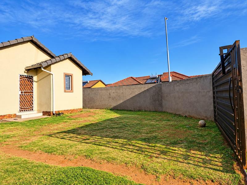 2 Bedroom Property for Sale in Alliance Gauteng