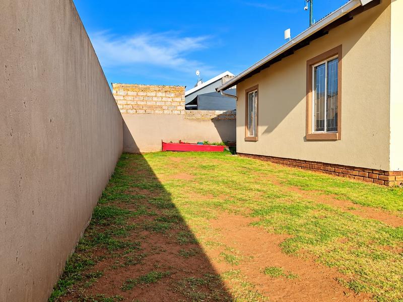 2 Bedroom Property for Sale in Alliance Gauteng