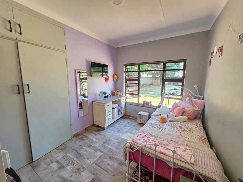 3 Bedroom Property for Sale in Rothdene Gauteng