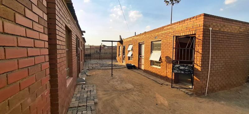9 Bedroom Property for Sale in Ivory Park Gauteng