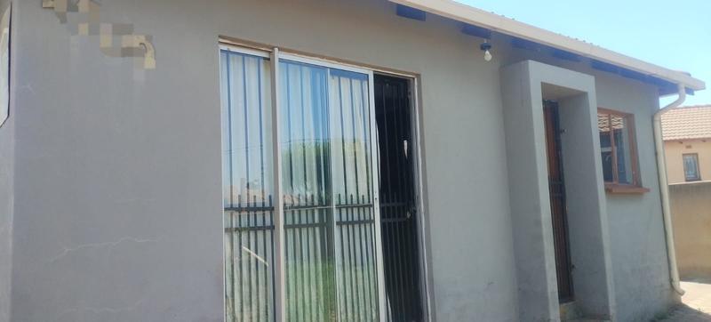 3 Bedroom Property for Sale in Clayville Gauteng